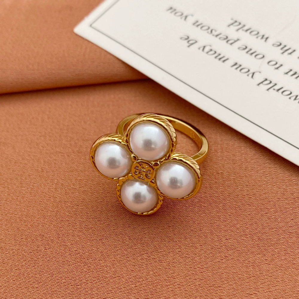 Tory Burch Pearl Inlaid Clover Ring Metal Band